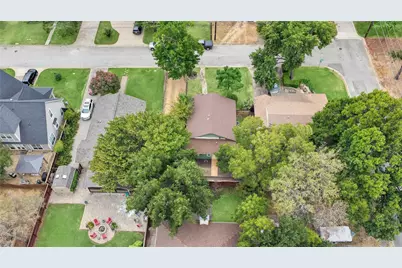 914 W Sunset Street, Grapevine, TX 76051 - Photo 4