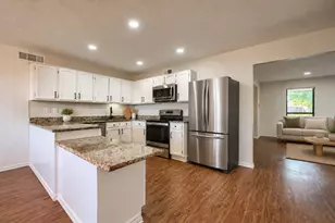 912 Navasota Dr, Garland, TX 75040 - Photo 12