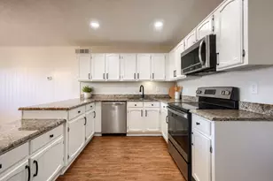 912 Navasota Dr, Garland, TX 75040 - Photo 10