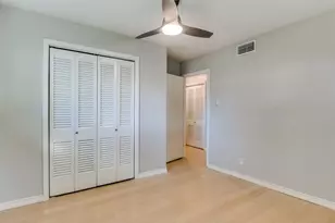 10665 Lake Haven Dr, Dallas, TX 75238 - Photo 18