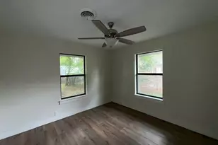 1109 Nugent St, Bowie, TX 76230 - Photo 4
