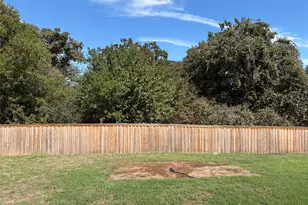7961 Meadow Spring Ln, Fort Worth, TX 76120 - Photo 22