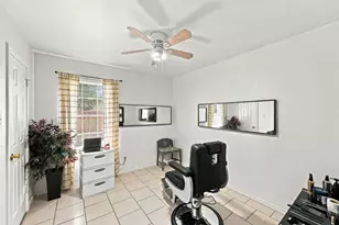 1307 Berry Dr, Cleburne, TX 76033 - Photo 16