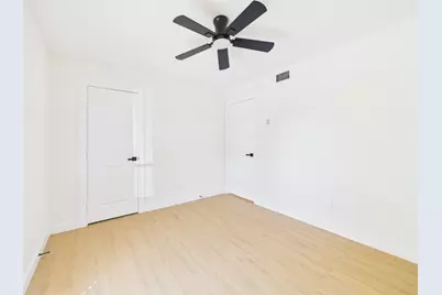 10835 Hayfield, Dallas, TX 75238 - Photo 16