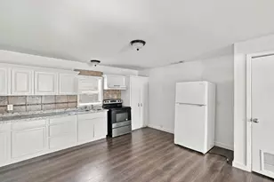 405 N Atlantic St, Cleburne, TX 76031 - Photo 18