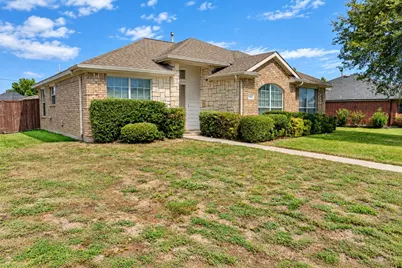 1445 Gatlinburg Circle, DeSoto, TX 75115 - Photo 2