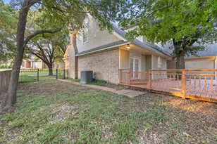 207 Westlane Cir, Woodway, TX 76712 - Photo 10