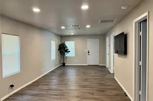 2707 Cross St, Dallas, TX 75210 - Photo 2