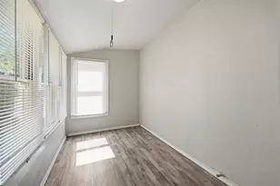 3413 Livingston Ave, Fort Worth, TX 76110 - Photo 10