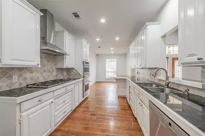 816 Havenwood Lane S, Fort Worth, TX 76112 - Photo 8