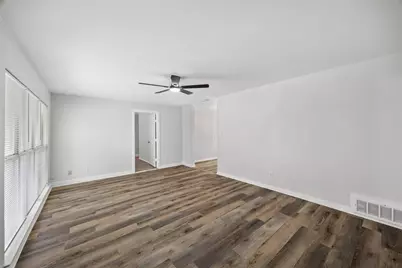 1605 Proctor Drive, Grand Prairie, TX 75051 - Photo 2