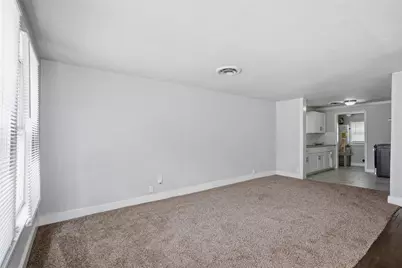 3415 Livingston Avenue, Fort Worth, TX 76110 - Photo 4