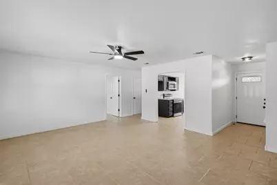 706 Shady Grove Drive, Granbury, TX 76049 - Photo 6
