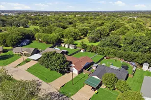 706 Shady Grove Dr, Granbury, TX 76049 - Photo 38