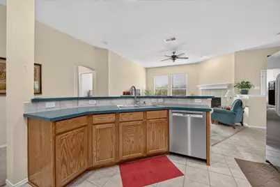 5717 Southern Hills Drive, North Richland Hills, TX 76180 - Photo 18
