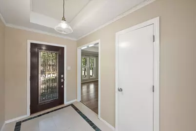1919 Creek Wood Drive, Arlington, TX 76006 - Photo 4