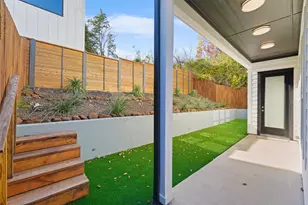 1320 Compton St, Dallas, TX 75203 - Photo 38