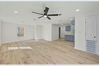 4037 Reed Street, Fort Worth, TX 76119 - Photo 4