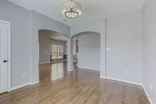 130 Barrington Ln, Lewisville, TX 75067 - Photo 12