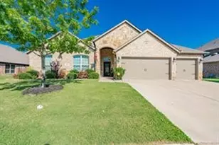 284 Goliad Trl, Forney, TX 75126 - Photo 2