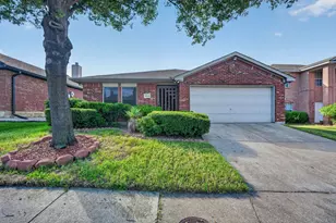 2832 Trailhouse Dr, Dallas, TX 75237 - Photo 2