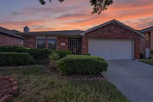 2832 Trailhouse Dr, Dallas, TX 75237 - Photo 1