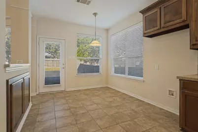 1021 Honeysuckle, Grapevine, TX 76051 - Photo 10