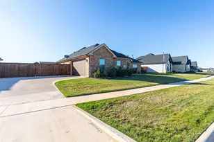 301 Blackhawk Dr, Abilene, TX 79602 - Photo 2