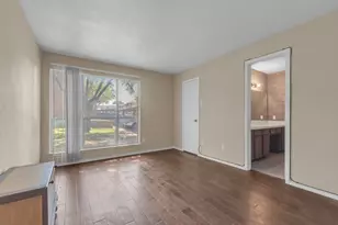 10556 High Hollows Dr, Dallas, TX 75230 - Photo 14