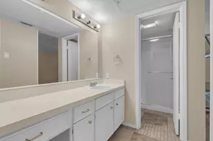 10556 High Hollows Dr, Dallas, TX 75230 - Photo 12
