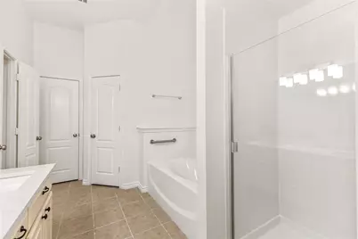401 Hidden Knoll Drive, Burleson, TX 76028 - Photo 14