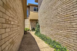 3121 Willowbrook Ct, Garland, TX 75044 - Photo 2