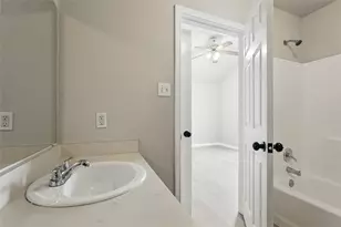 921 Potomac Dr, Lancaster, TX 75134 - Photo 12