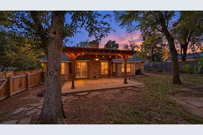 1903 W Spanish Oak Drive, Granbury, TX 76048 - Photo 8