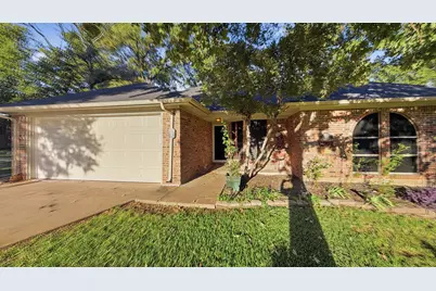 1903 W Spanish Oak Drive, Granbury, TX 76048 - Photo 6