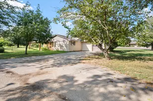 2920 County Rd 531, Burleson, TX 76028 - Photo 4