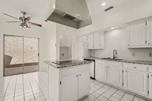 5825 Preston Valley Dr, Dallas, TX 75240 - Photo 18