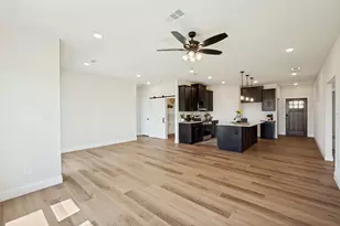 303 Sam Dr, Hillsboro, TX 76645 - Photo 10