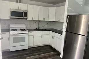 2266 W Oak St, Denton, TX 76201 - Photo 4
