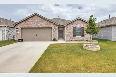 1825 Aslynn Circle, Aubrey, TX 76227 - Photo 2