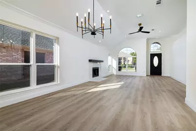 2048 Bay View Drive, Irving, TX 75060 - Photo 12