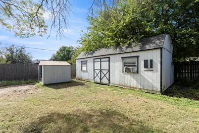900 Stonelake Drive, Cleburne, TX 76033 - Photo 28