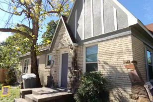 902 Centre St, Dallas, TX 75208 - Photo 2