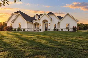 104 Silver Lakes Dr, Sunset, TX 76270 - Photo 1
