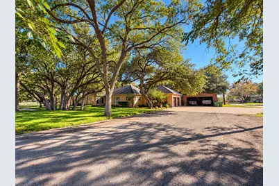345 W Clinton Street, Dublin, TX 76446 - Photo 1