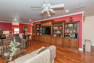 206 Poplar St, Nocona, TX 76255 - Photo 16