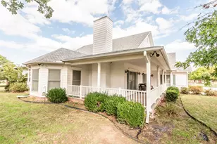 206 Poplar St, Nocona, TX 76255 - Photo 4
