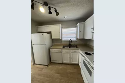 908 Crowder Drive, Crowley, TX 76036 - Photo 10