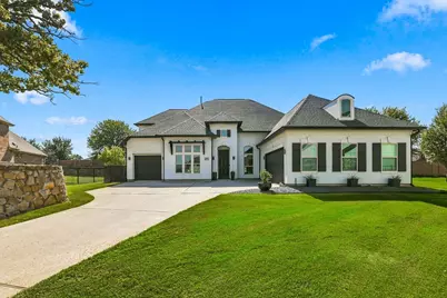 6301 Napoli Circle, Flower Mound, TX 75077 - Photo 2