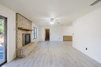 409 Crestwood Drive, Eastland, TX 76448 - Photo 6